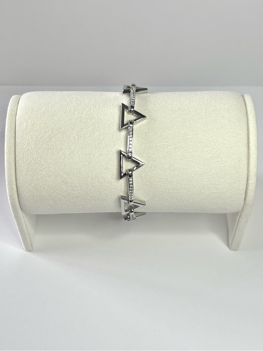 Silver triangle link bracelet